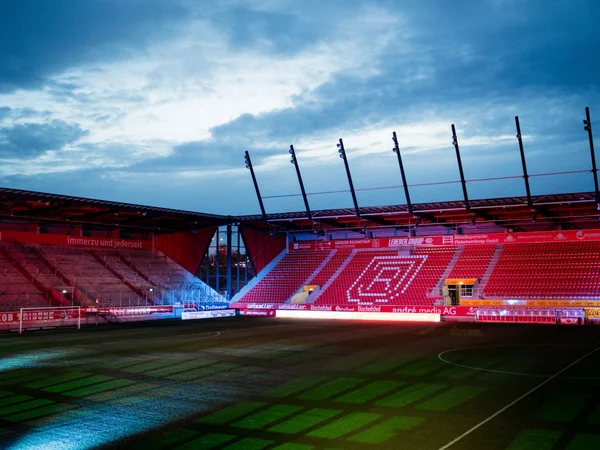 Impressionen im Jahnstadion Regensburg, Bild 6 von 20