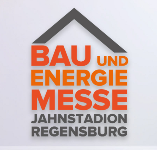 Das Logo der Bau- und Energiemesse 2026 im Jahnstadion Regensburg.
