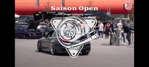 Man sieht eine Infografik zu einem Saison Open vor dem Jahnstadion mit Autos und Menschen.
